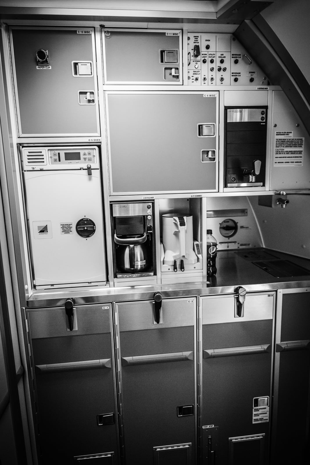 Die Flugzeugküche einer Boeing der Lufthansa Cargo